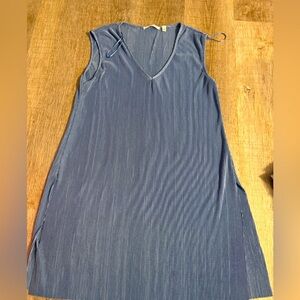 NWOT Women’s CYRUS Size Med swing dress